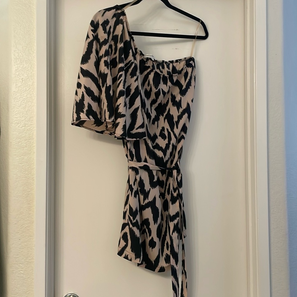 Veronica-Off shoulder dress mini